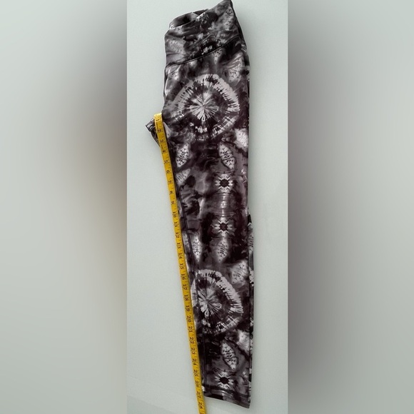 Skechers Women’s Leggings Size Medium Check Photos Black White Tie Dye Go Art - Picture 4 of 6